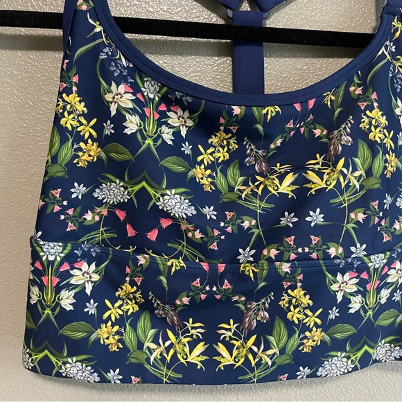 ASOS 4505 Mid Impact Floral Sports Bra - Picture 5 of 11